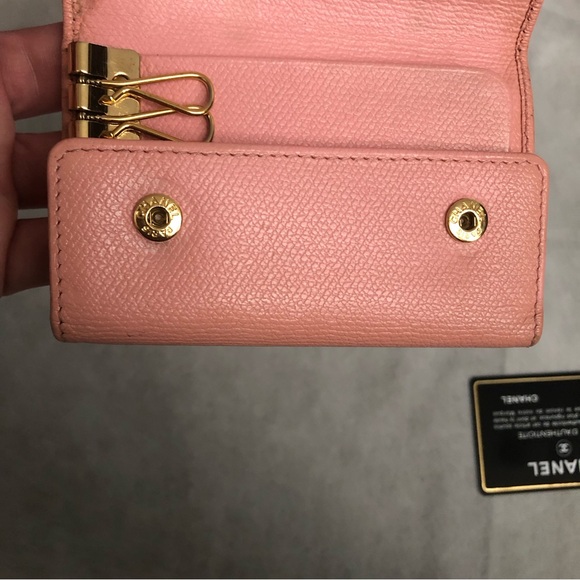 Authentic Chanel 6 hook Key Holder in Pink Color - Picture 9 of 10